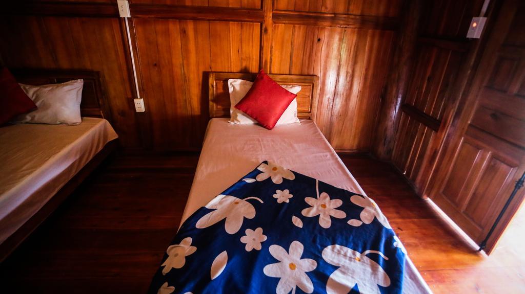 Woodstock Beach Camp Hien Hao Bagian luar foto