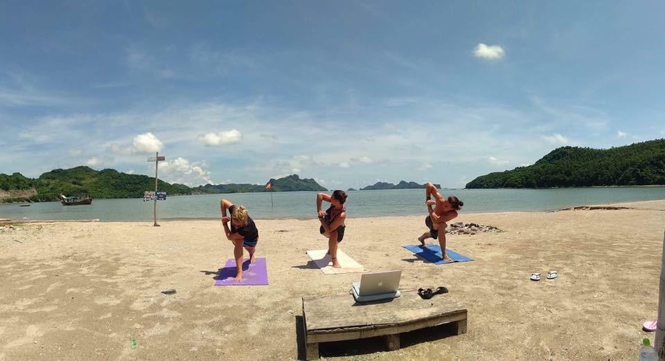 Woodstock Beach Camp Hien Hao Bagian luar foto